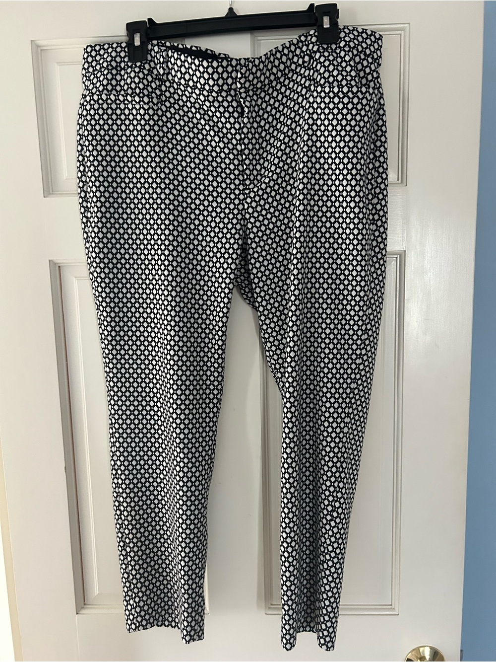 Banana Republic Black and White Geometric Capris